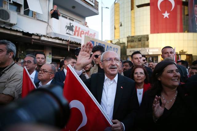 Kılıçdaroğlu, 30 Ağustos coşkusunu Aydın'da yaşadı