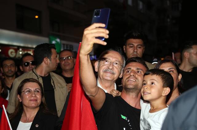 Kılıçdaroğlu, 30 Ağustos coşkusunu Aydın'da yaşadı