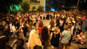 Balkan Ezgileri Karşıyaka'da