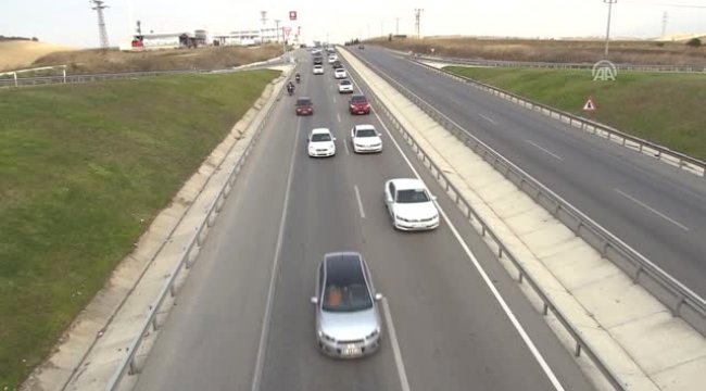 Karayollarında Bayram Tatili Yoğunluğu