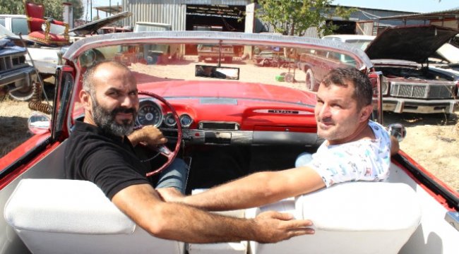 Kullanılamaz' Denilen Klasik Otomobiller, Onların Elinde Hayat Buluyor