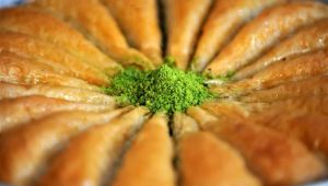 Kurban Bayramı'nda baklava üretimi katlandı