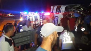 Son dakika... Yolcu otobüsü kaza yaptı çok sayıda yaralı var
