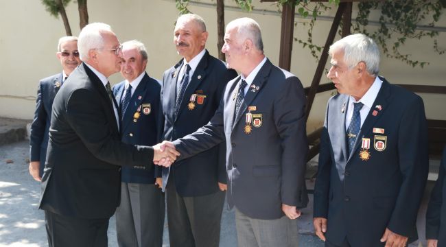 Başkan Selvitopu’ndan Gazilere Ziyaret