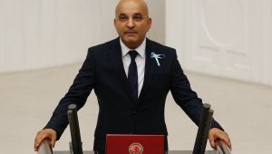CHP'li Polat; İzmir'de Yakılan Özgürlük Ateşi Sonsuza Dek Sönmeyecek