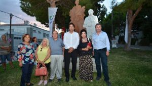 Foça'da Sanata Saygı