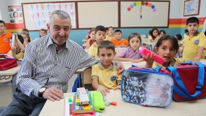 Gaziemir'den Öğrencilere Kırtasiye Malzemesi Desteği