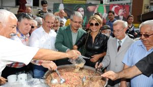 Karşıyaka'da Aşure Bereketi