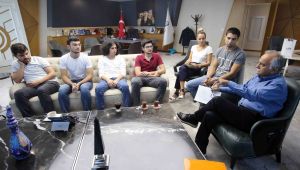 Öğrencilerden Başkan Karabağ’a Teşekkür Ziyareti