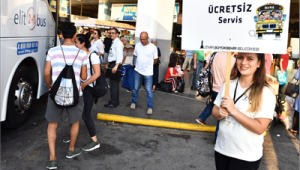 Üniversiteli Gençlere Sabah Sürprizi