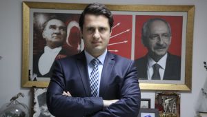 Yücel "9 Eylül'de iki gururu birlikte yaşıyoruz"