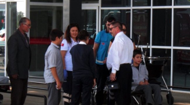 21 Öğrenci Gıda Zehirlenmesi Şüphesiyle Hastanelik Oldu