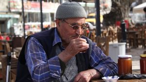 Buca’da “Çaylar Bizden”