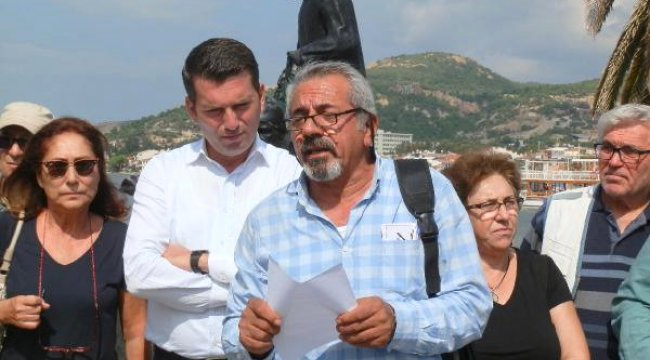 Foça'da Adaylardan Önce Seçmenler Meydana İndi