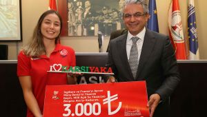 Karşıyaka’nın Başarılı Sporcularına Ödül