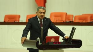 Serter'den Turizm Bakanı'na "halk plajı" sorusu