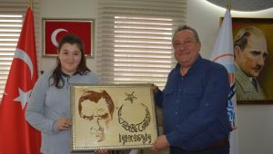 Başkan Tosun’a “özel” hediye 