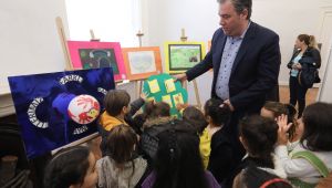 Buca'nın Pırlantaları Hayalindeki Dünyayı Resmetti