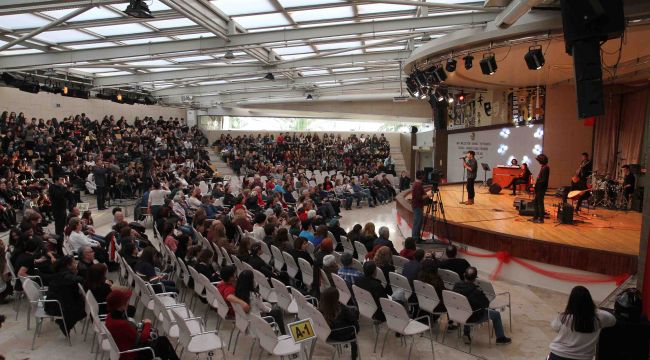 Geleceğin yıldızları Karşıyaka’da yarışıyor