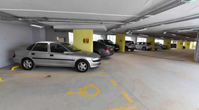 Hatay'ın 8 Katlı 429 Araçlık Otopark Cumartesi Açılıyor