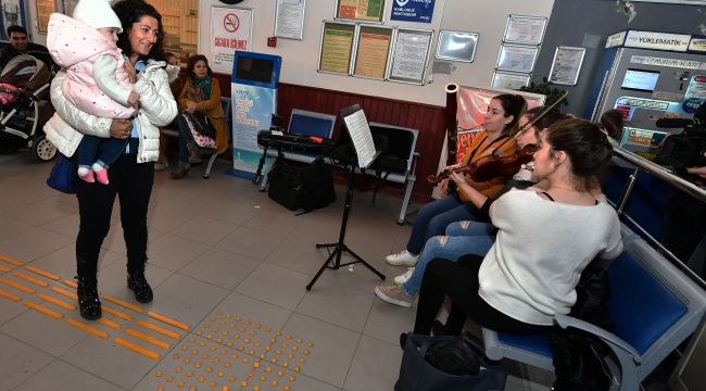 İskelede akşam sürprizi