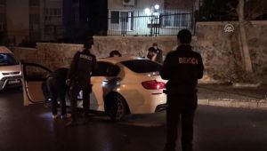 İzmir'de Hafif Ticari Aracın Çarptığı Kişi Öldü