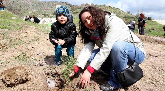 Karşıyaka’da fidan dikmeyene ruhsat yok