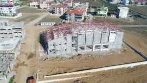 Menderes'te Gençlik Merkezi Yükseliyor