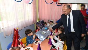Çiğli Belediyesi’nden miniklere yılbaşı eğlencesi