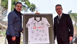 Cumhuriyet Kütüphanesi'ne coşkulu açılış