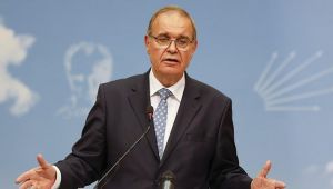 Faik Öztrak: "Ekonomi güven endeksleri geriye gidiyor"