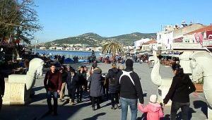 Foça'da Kış Mevsiminde Baharı Yaşadılar