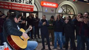 İZBAN işçilerinden zafer kutlaması