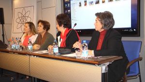 İzmir'de, Kadınlardan 'Seçilme' Talebi
