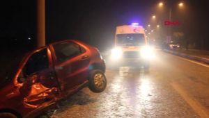 İzmir'de Trafik Kazası: 5 Yaralı
