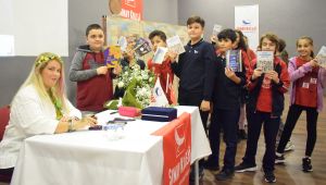 Mavisel Yener, öğrenciler ile buluştu