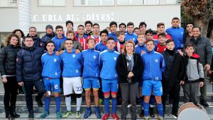 Urla Belediyespor'dan U-17 Ligi'nde şampiyonluk sevinci!