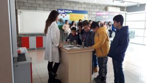 Bayraklı'da Çocuklar Müze Gezisinde