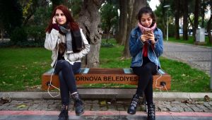 Bornova’nın parklarına çevre dostu bank