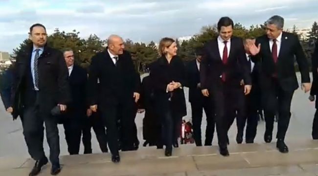 CHP İzmir'den Ata'ya ziyaret