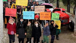 CHP'li Bakan Urla'daki Taş Ocağı Tesisini Meclis'e Taşıdı