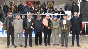 Çiğli’de deve güreşine yoğun ilgi
