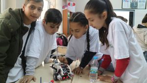 DEÜ'den çocuklara TÜBİTAK destekli çevre eğitimi