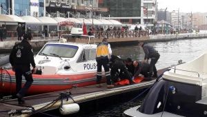 Düştüğü Denizde Kalbi Duran Kadını, Deniz Polisi Kurtardı