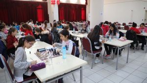 Kadınlar Bayraklı'da hamle yaptı!