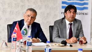 Kocaoğlu için bir destek de Foça'dan