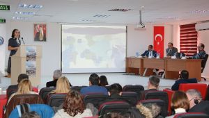 Selçuk'ta Devecilik kültürü ve deve güreşleri sempozyumu başladı