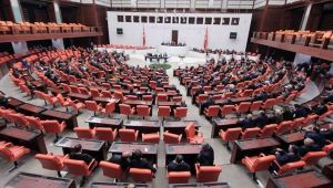 Vekile Hizmet İçin 5 Yıldızlı Otelde Eğitim Almak Gerekiyor