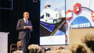 CHP'li Tunç Soyer, Toplu Ulaşımda İndirim Sözü Verdi