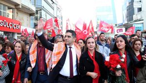  Menderesliler, Mustafa Kayalar'ı bağrına bastı